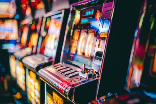autohoki login Boom City Sic Bo table with live dealer and real-time betting interface